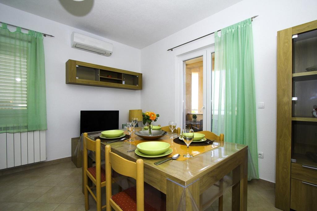Apartments Zlatka Trogir Quarto foto