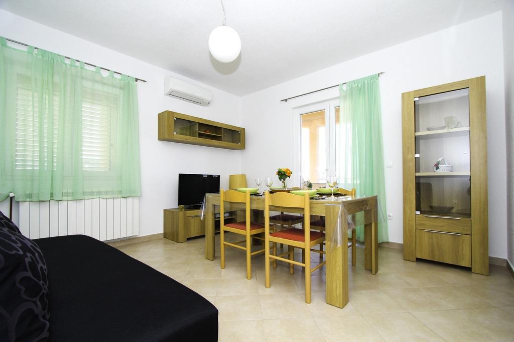 Apartments Zlatka Trogir Quarto foto